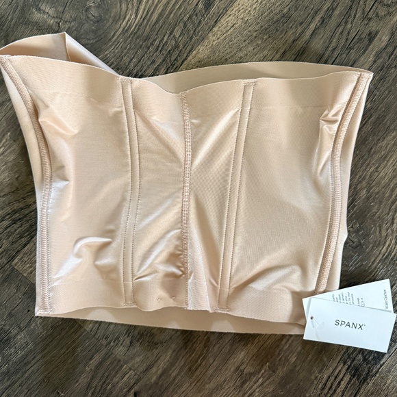 NWT SPANXshape Waist Cincher, Champagne Beige - Picture 4 of 5